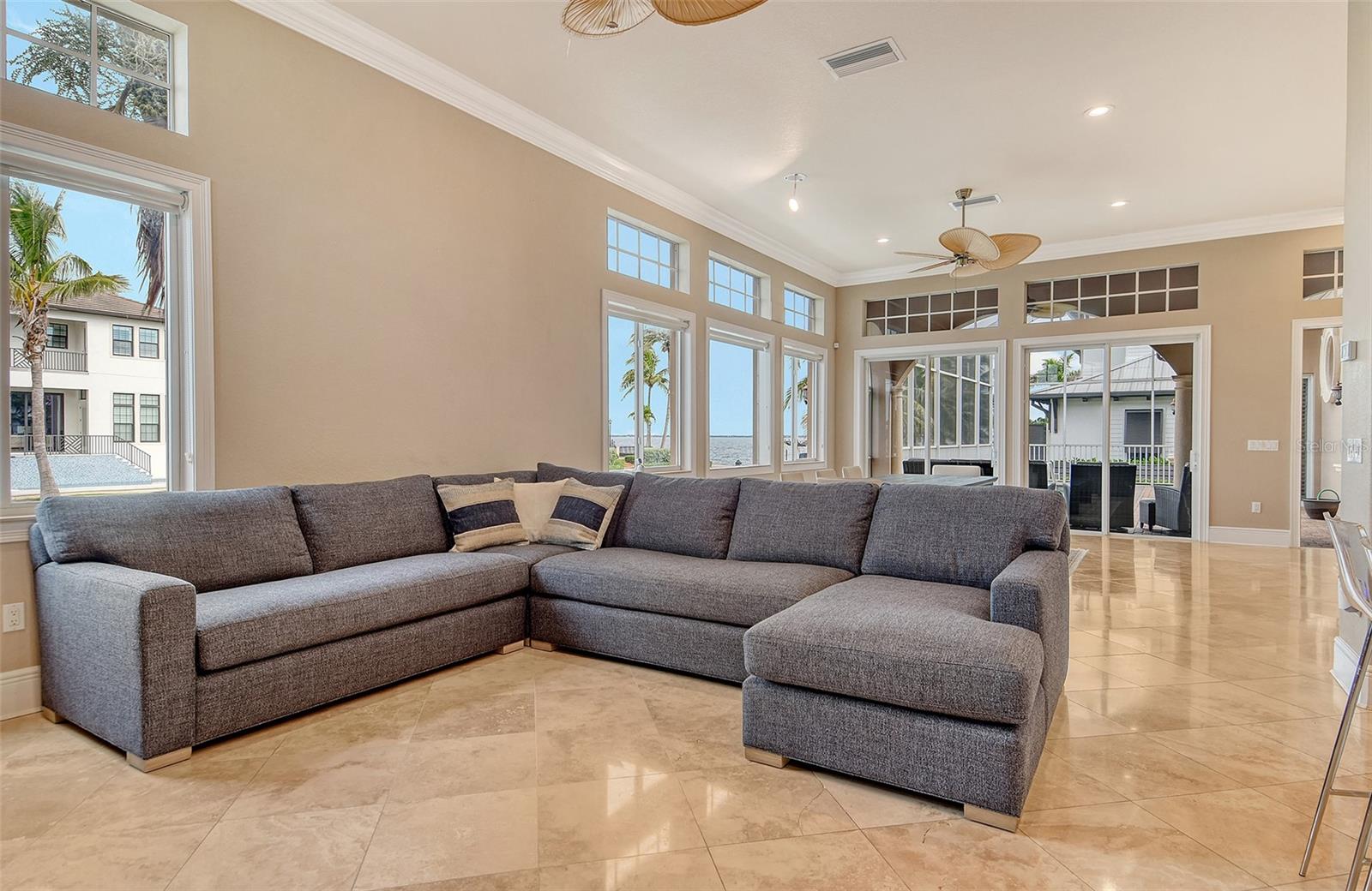 591 PUTTING GREEN LN — photo 15