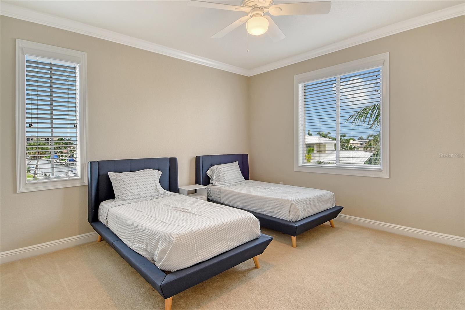 591 PUTTING GREEN LN — photo 48