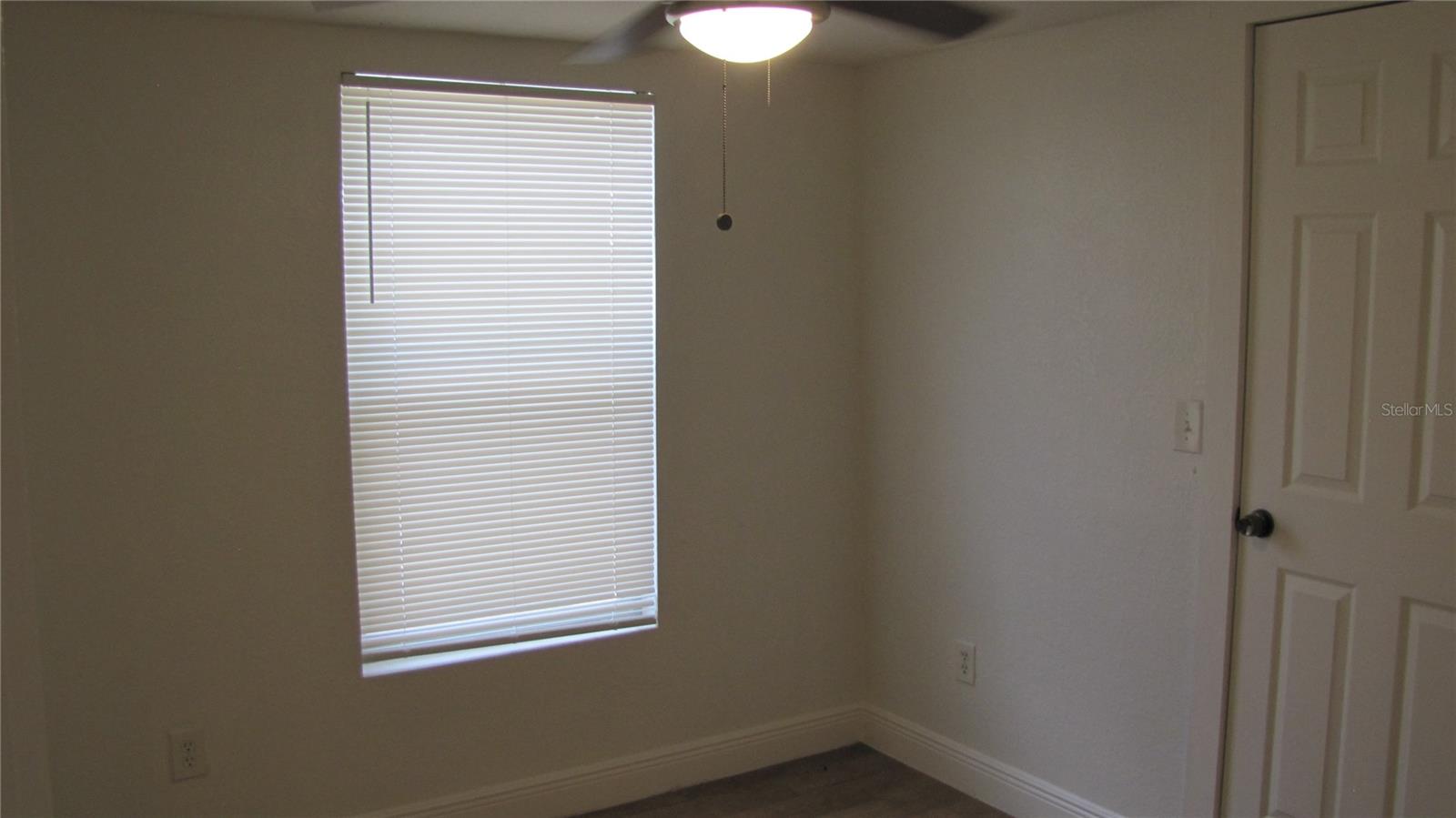109 E GLADYS ST #D — photo 8