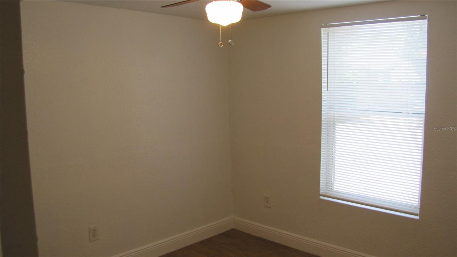 109 E GLADYS ST #D — photo 7