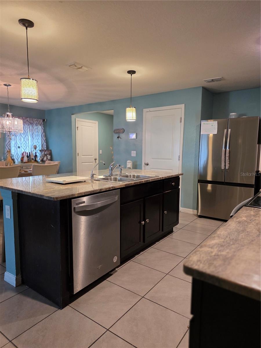 566 SUNLIT CORAL ST — photo 7