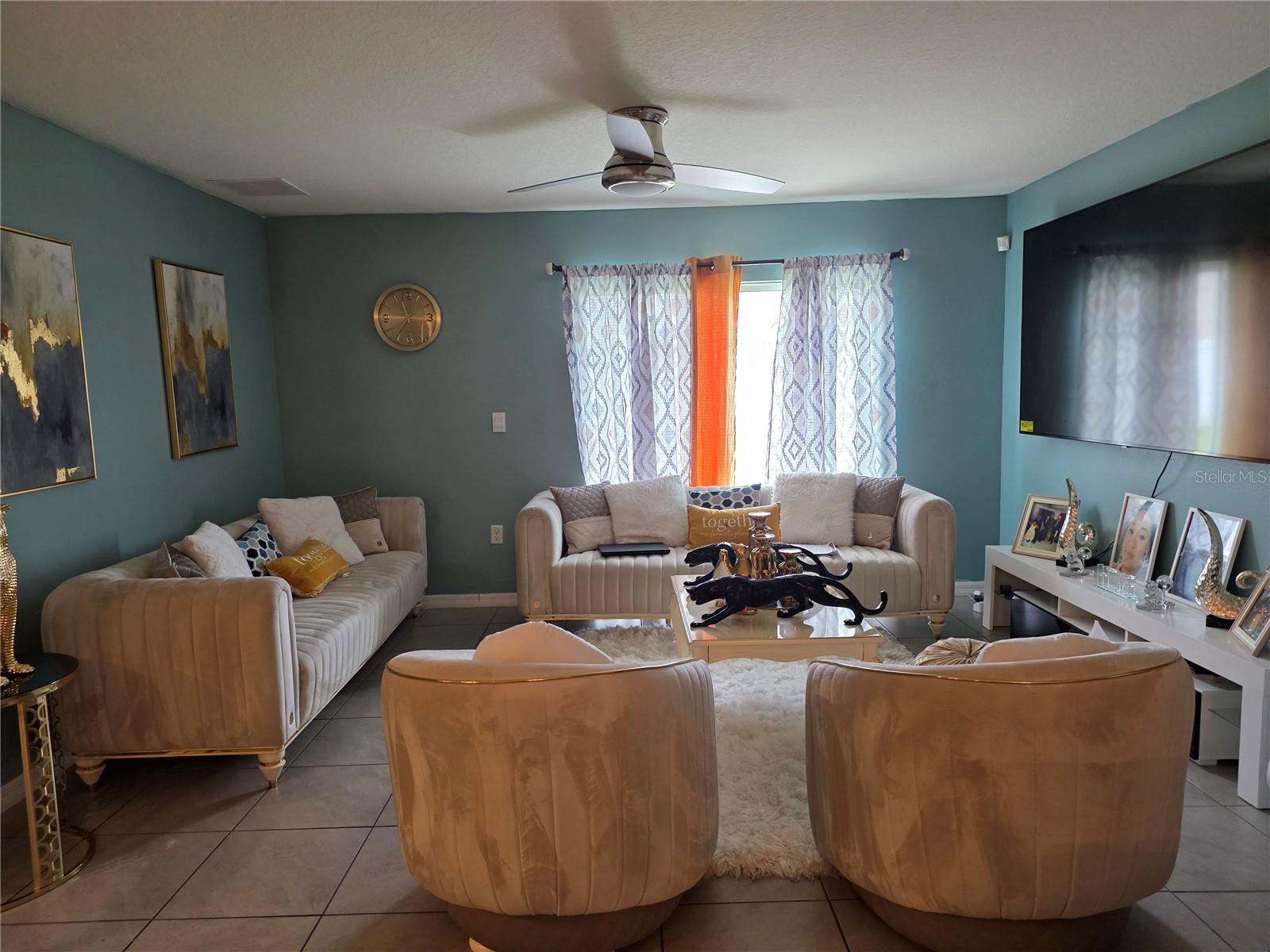 566 SUNLIT CORAL ST — photo 3