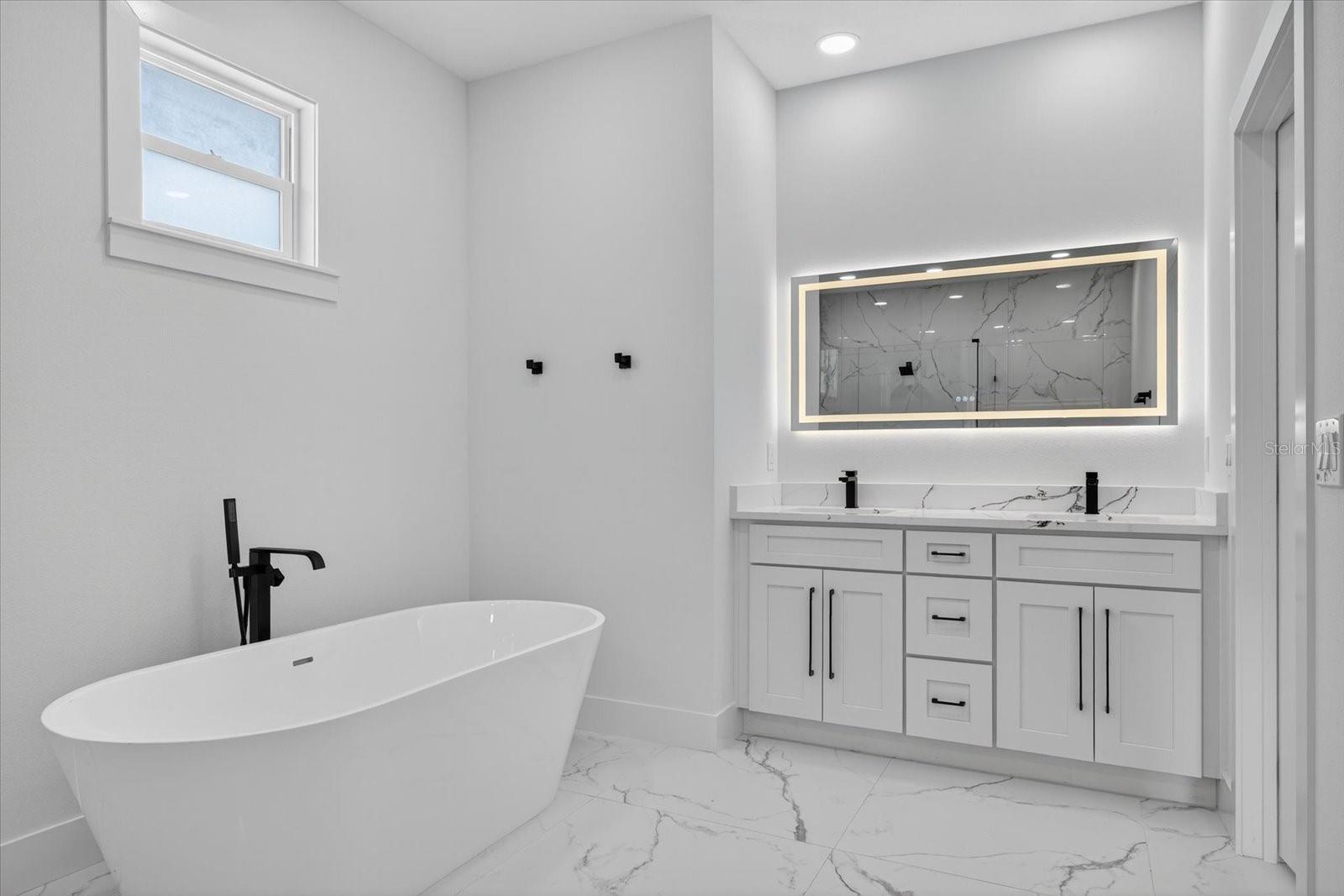2719 W SAINT JOHN ST — photo 37