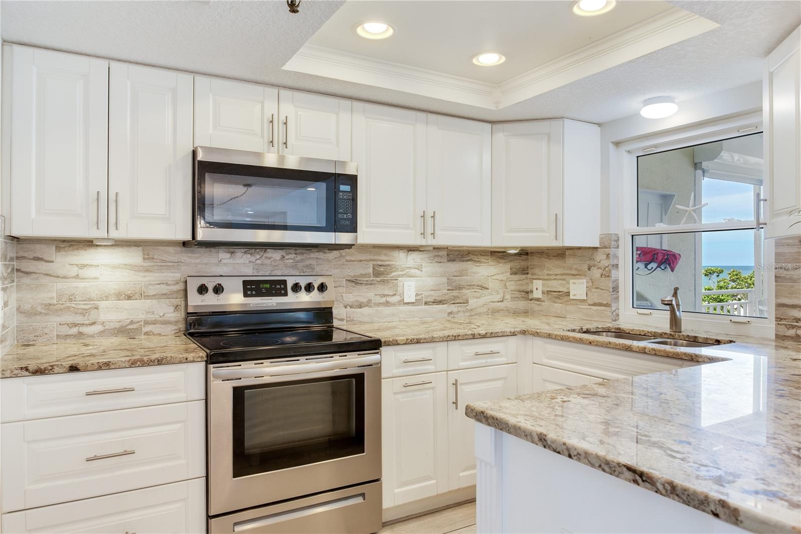 17450 GULF BLVD #206 — photo 27