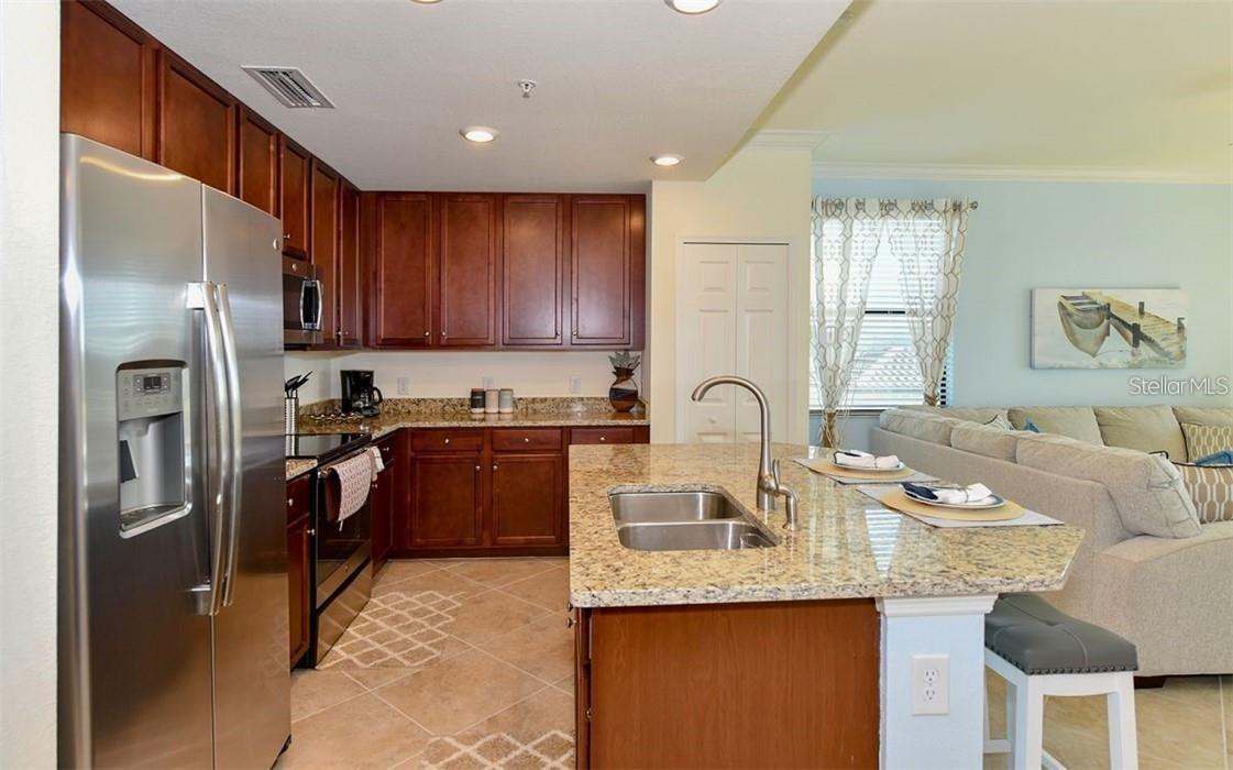 16904 VARDON TERRACE #201 — photo 12