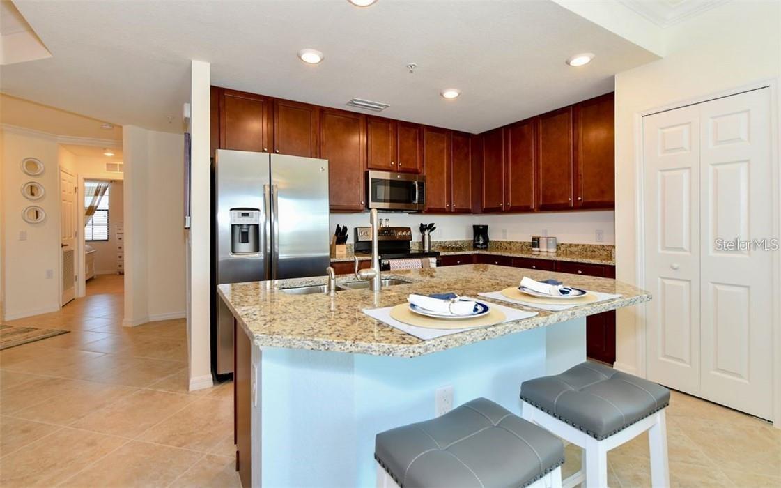 16904 VARDON TERRACE #201 — photo 11