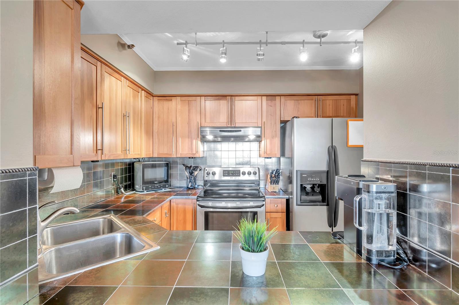 2333 FEATHER SOUND DR #B307 — photo 17