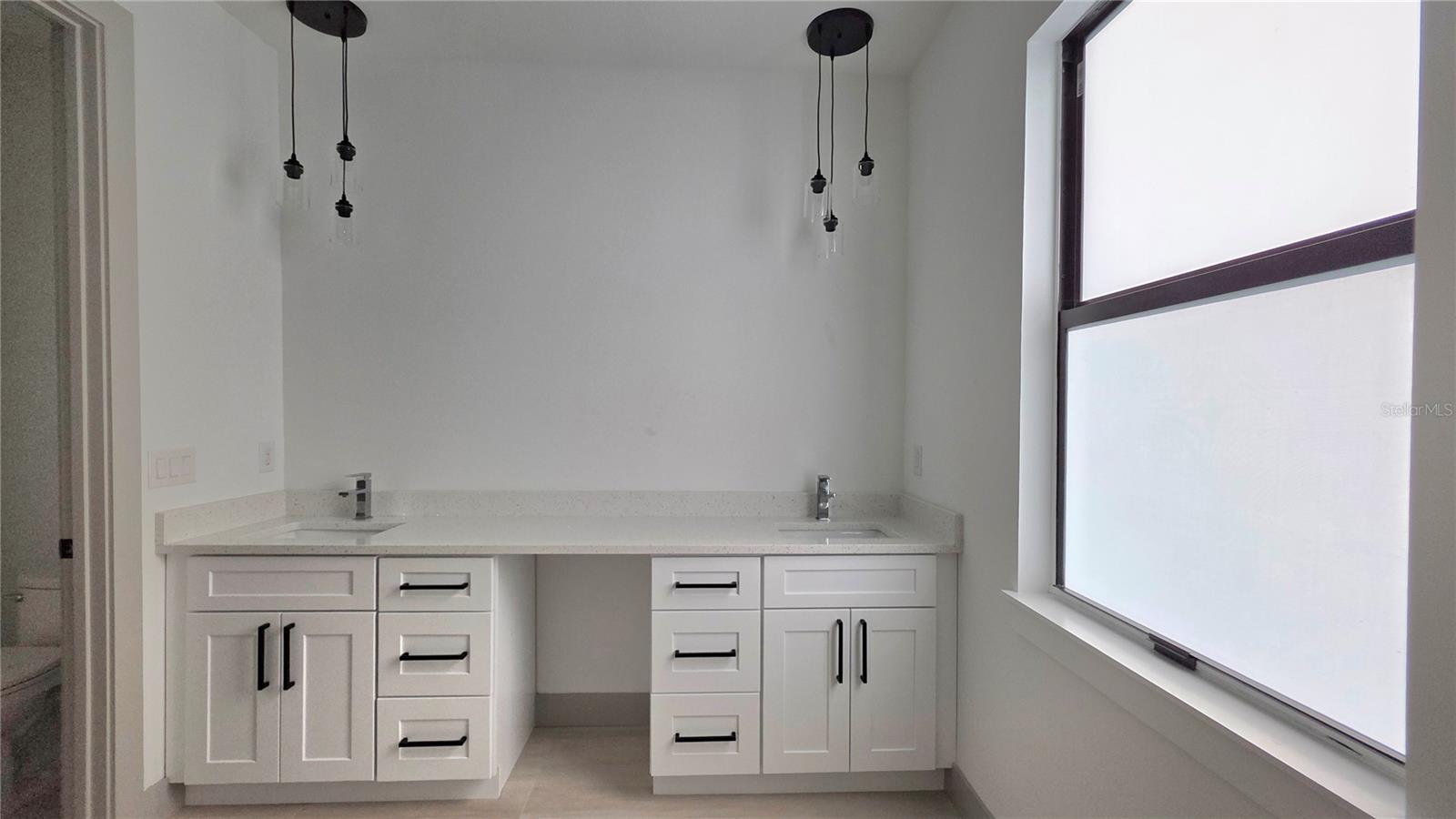 4802 SUNBURST AVE — photo 12