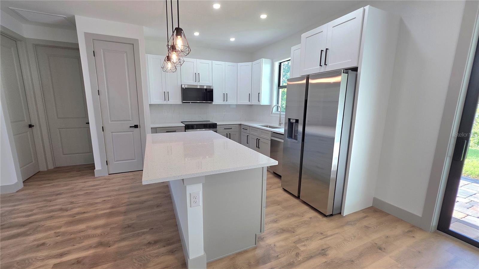 4802 SUNBURST AVE — photo 5