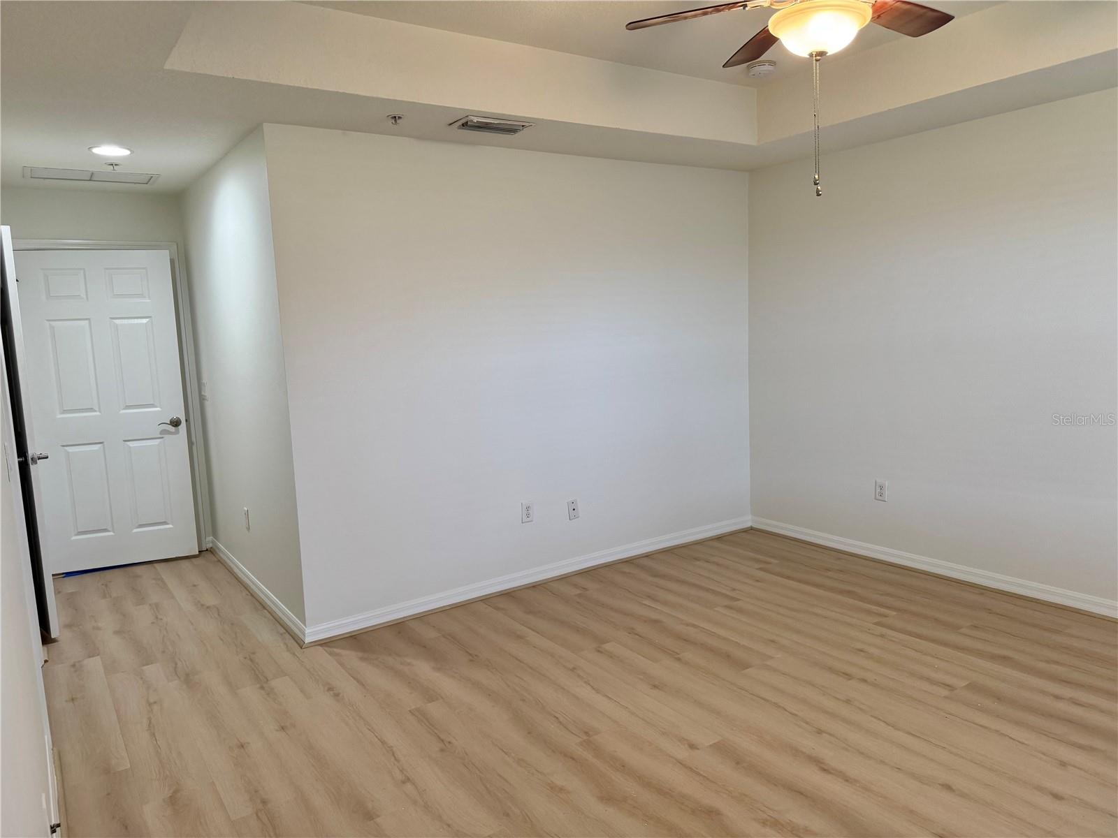 4037 OVERTURE CIR #4037 — photo 16