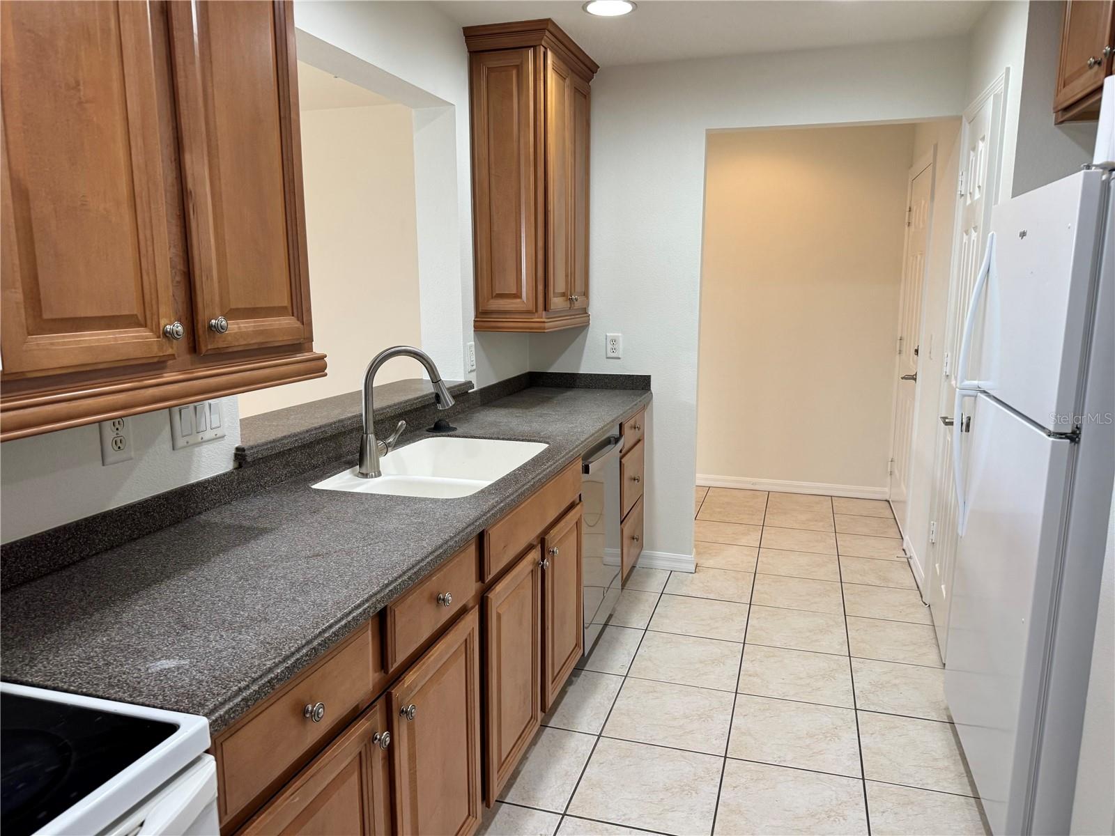 4037 OVERTURE CIR #4037 — photo 9