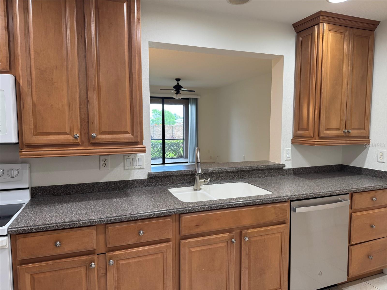 4037 OVERTURE CIR #4037 — photo 37