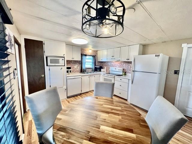 10819 LONDON DR — photo 15