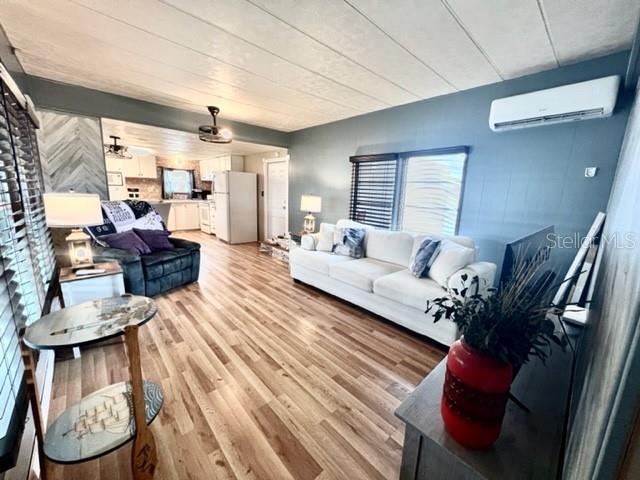 10819 LONDON DR — photo 26