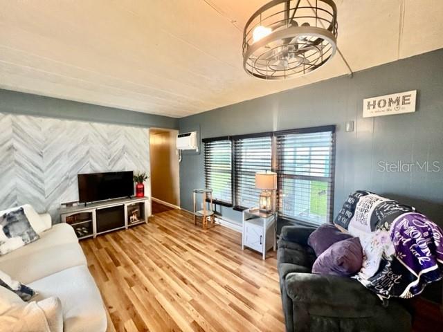 10819 LONDON DR — photo 22