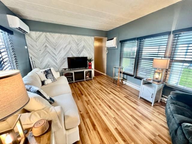 10819 LONDON DR — photo 24