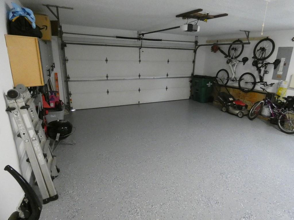 6534 FOXMOOR DR — photo 27