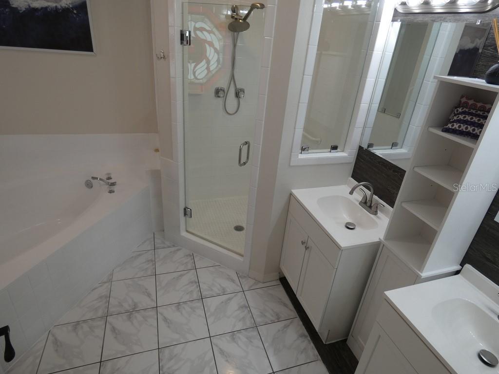 6534 FOXMOOR DR — photo 14