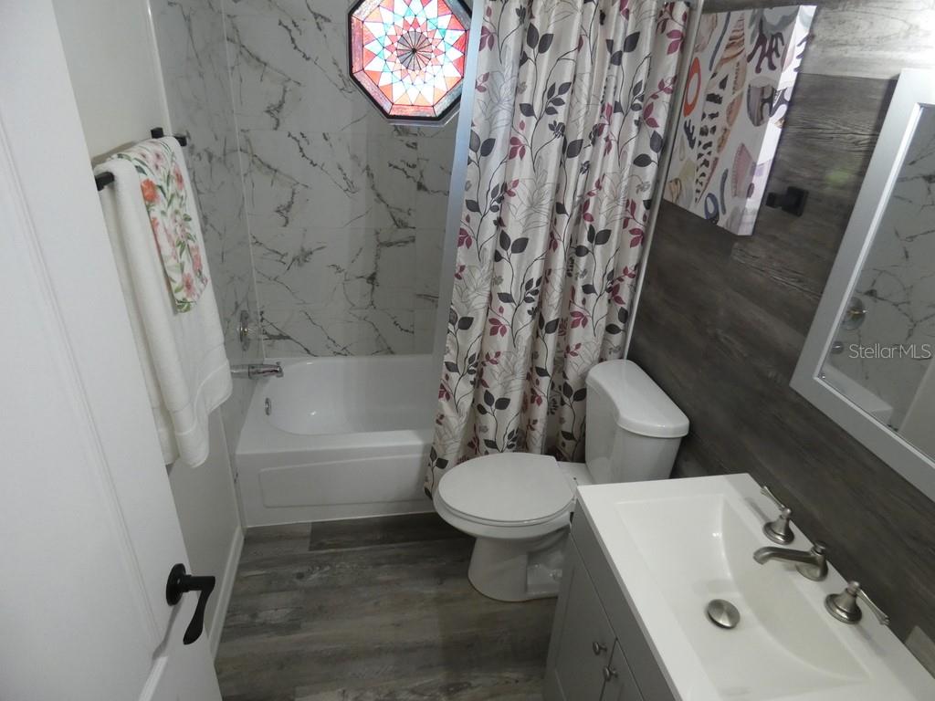 6534 FOXMOOR DR — photo 17