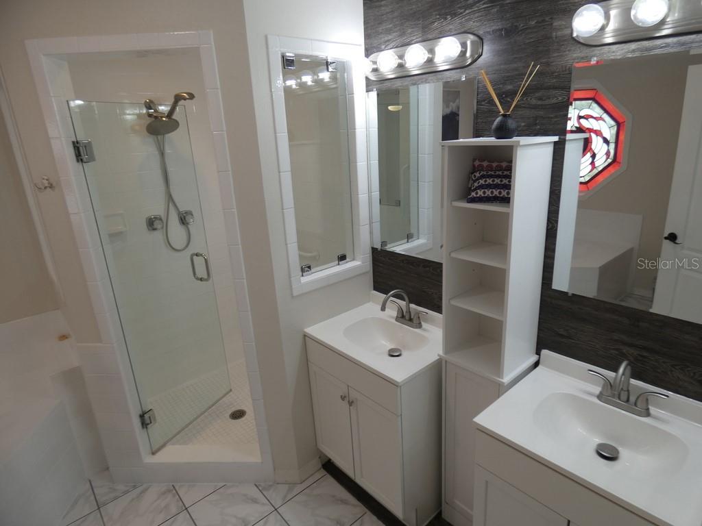 6534 FOXMOOR DR — photo 12
