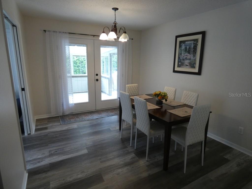 6534 FOXMOOR DR — photo 21