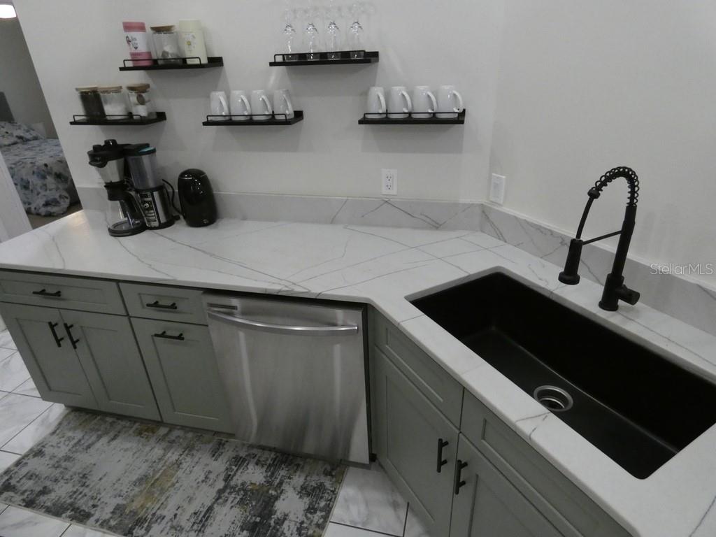 6534 FOXMOOR DR — photo 20