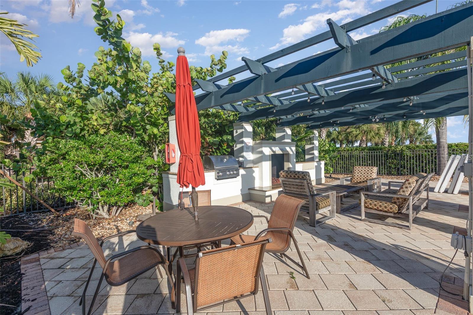 1121 RIVERSCAPE ST — photo 93