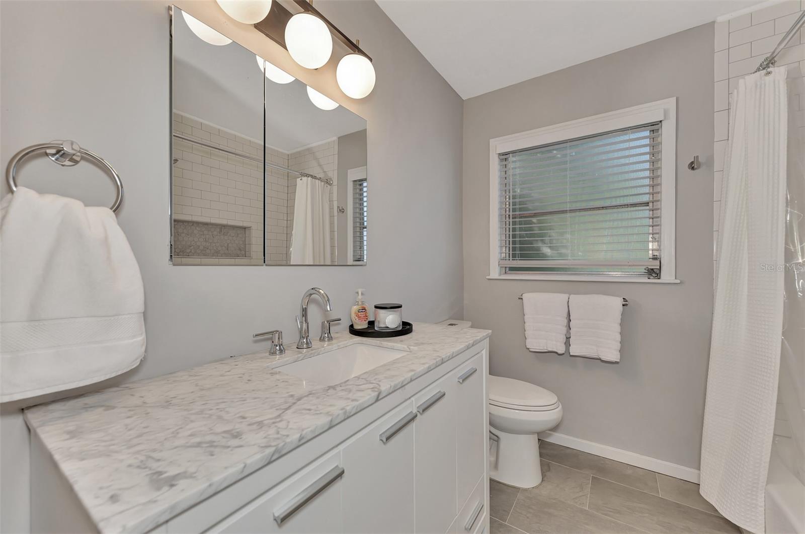 1726 FLOYD ST — photo 30