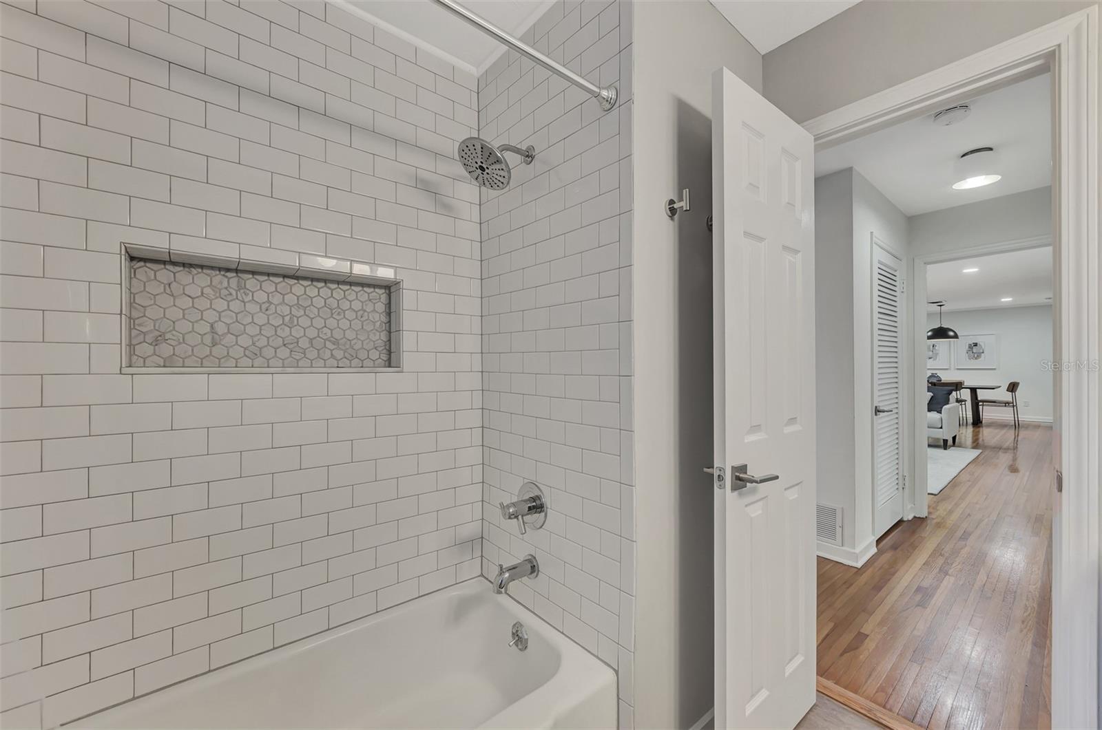 1726 FLOYD ST — photo 31