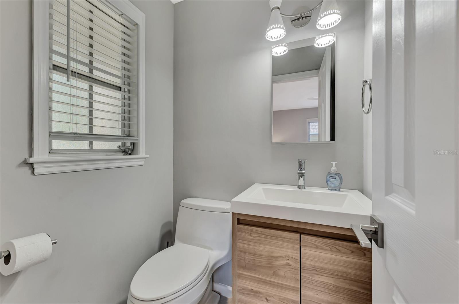 1726 FLOYD ST — photo 27