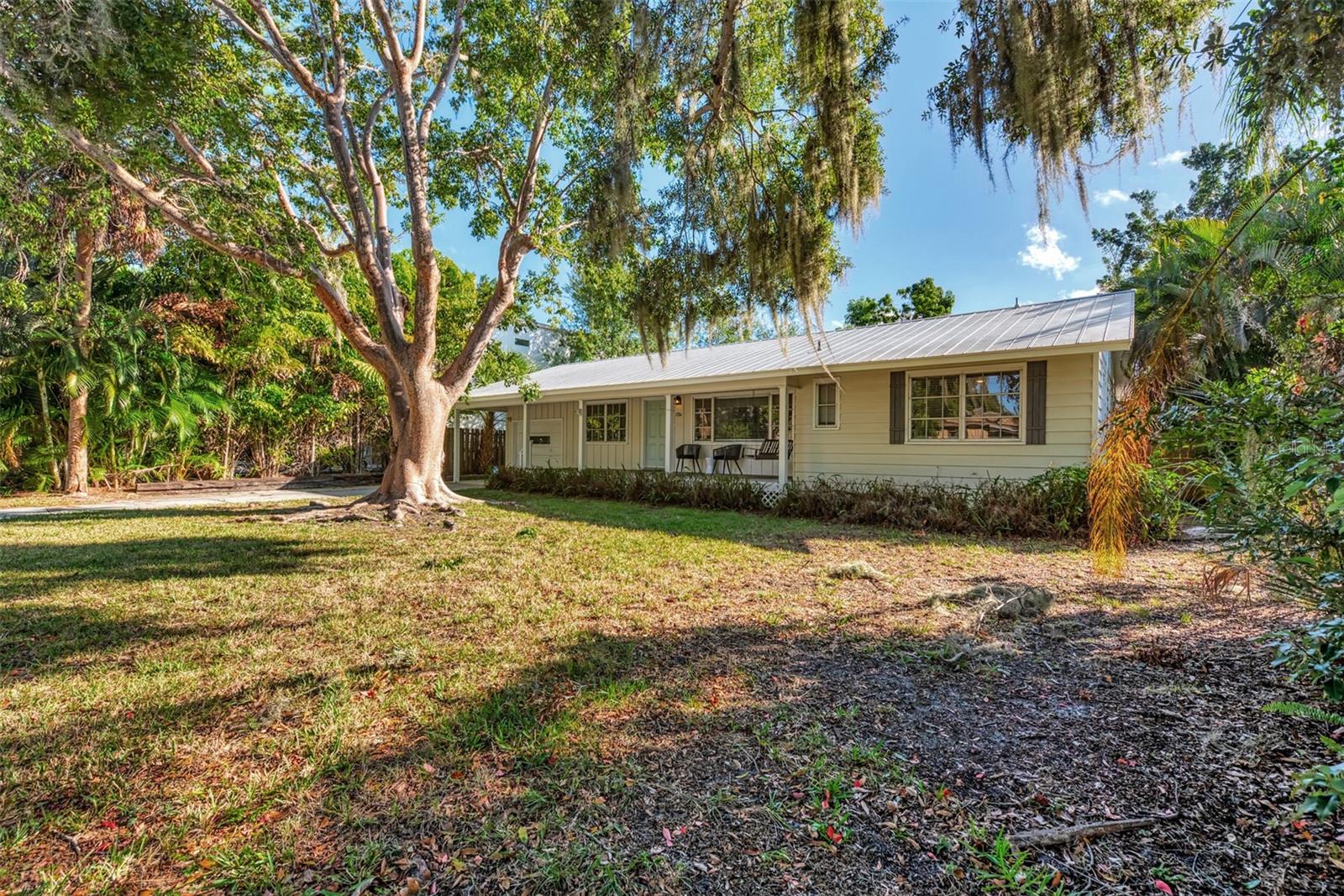 1726 FLOYD ST — photo 3