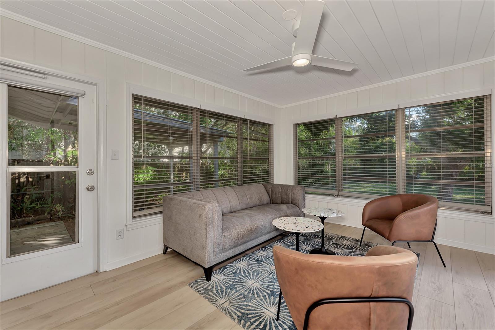 1726 FLOYD ST — photo 22
