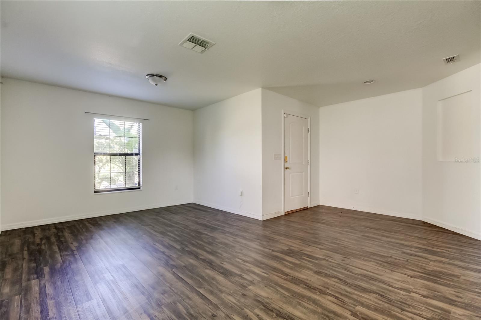 1739 CHATHAM GREEN CIR — photo 4