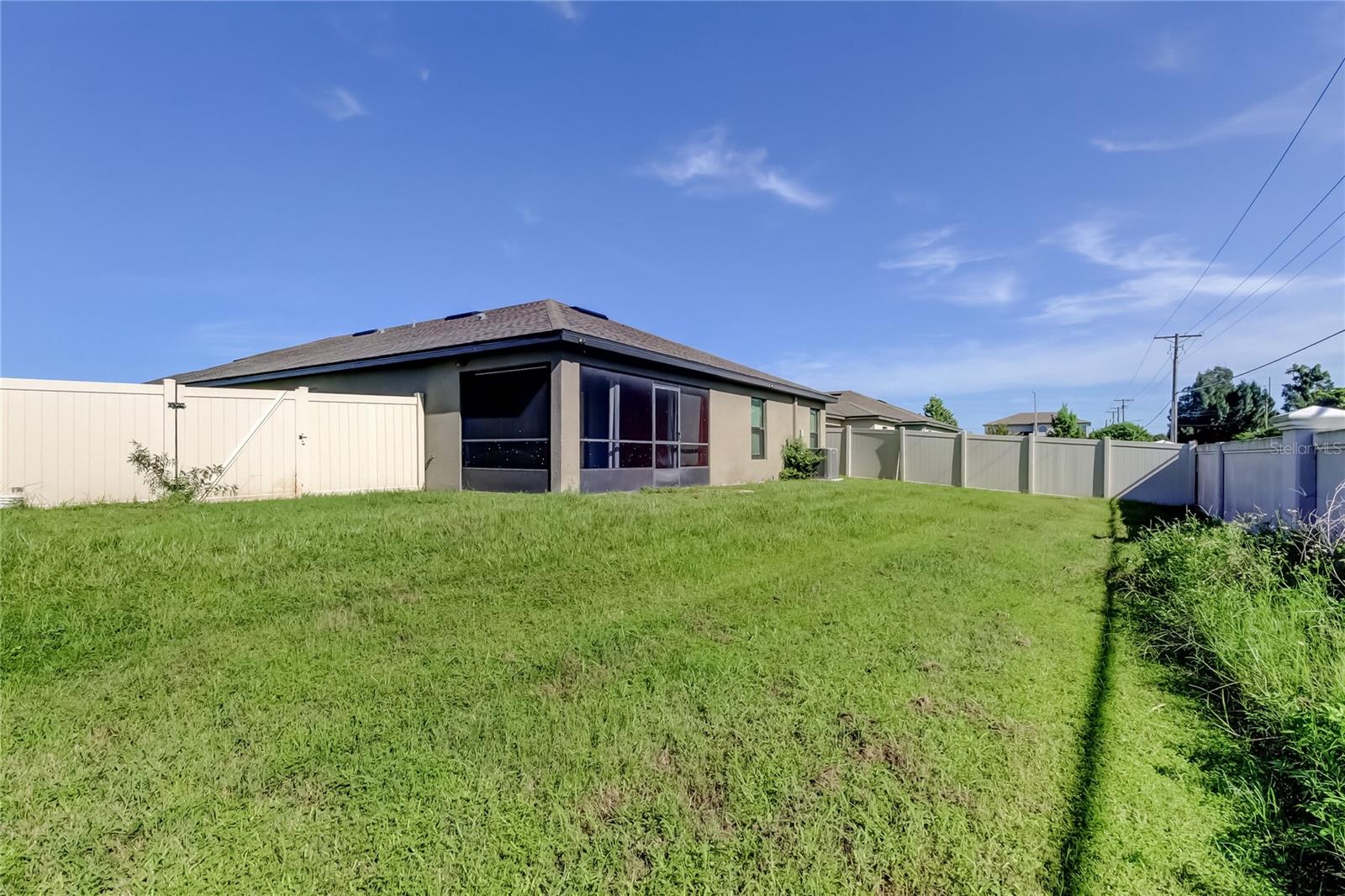 1739 CHATHAM GREEN CIR — photo 38
