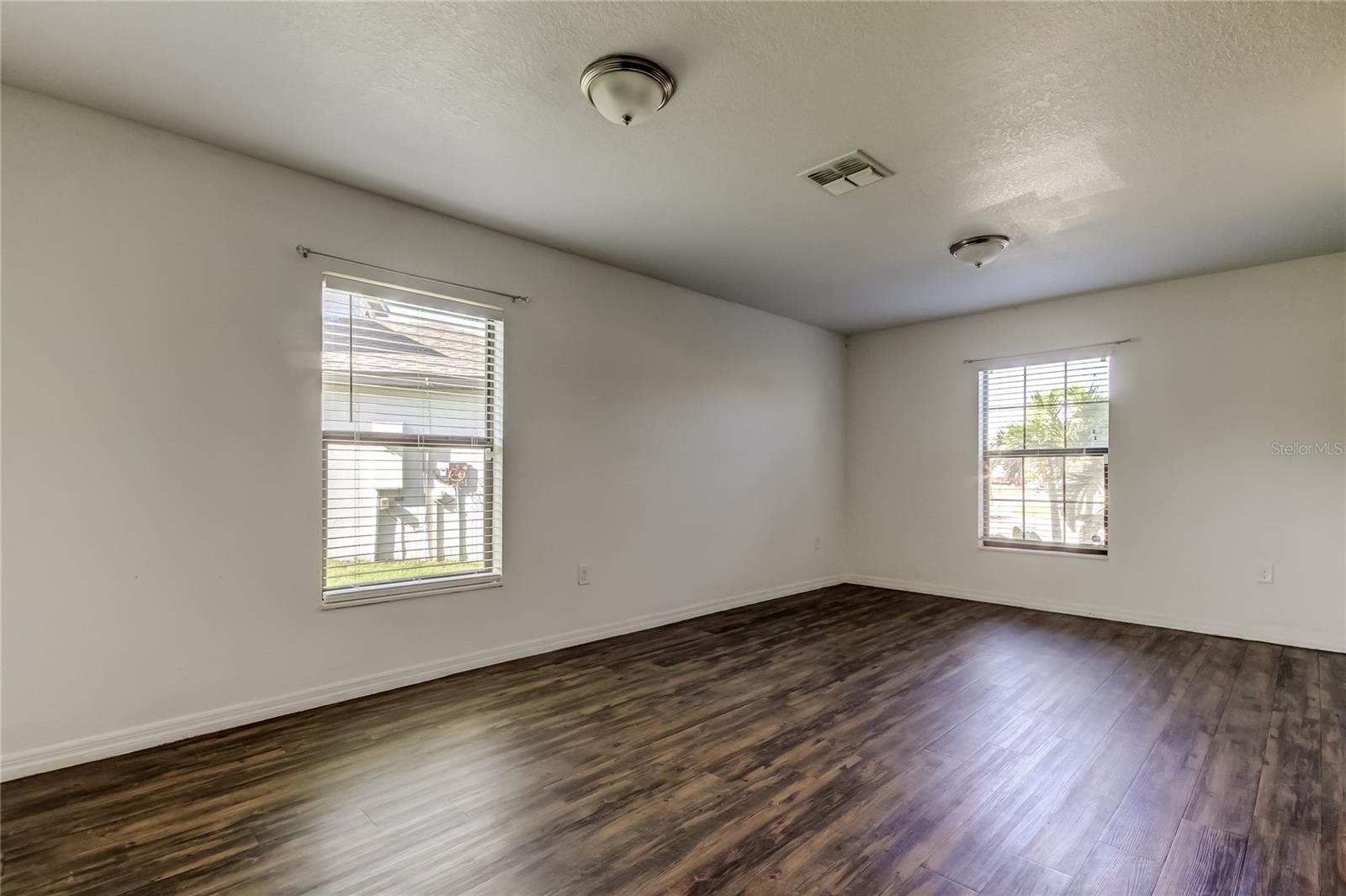 1739 CHATHAM GREEN CIR — photo 3