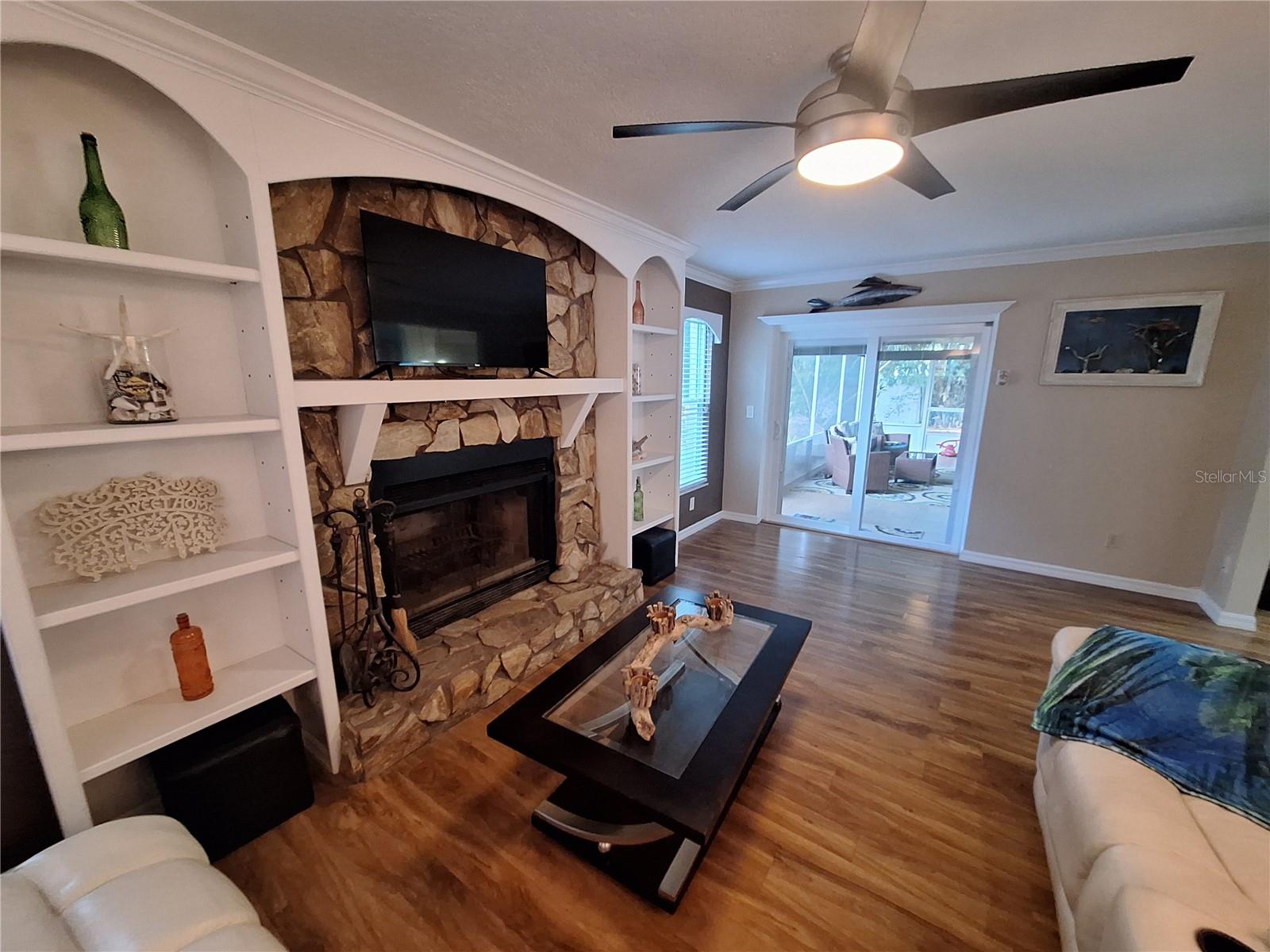 9613 LEEWARD AVE — photo 35