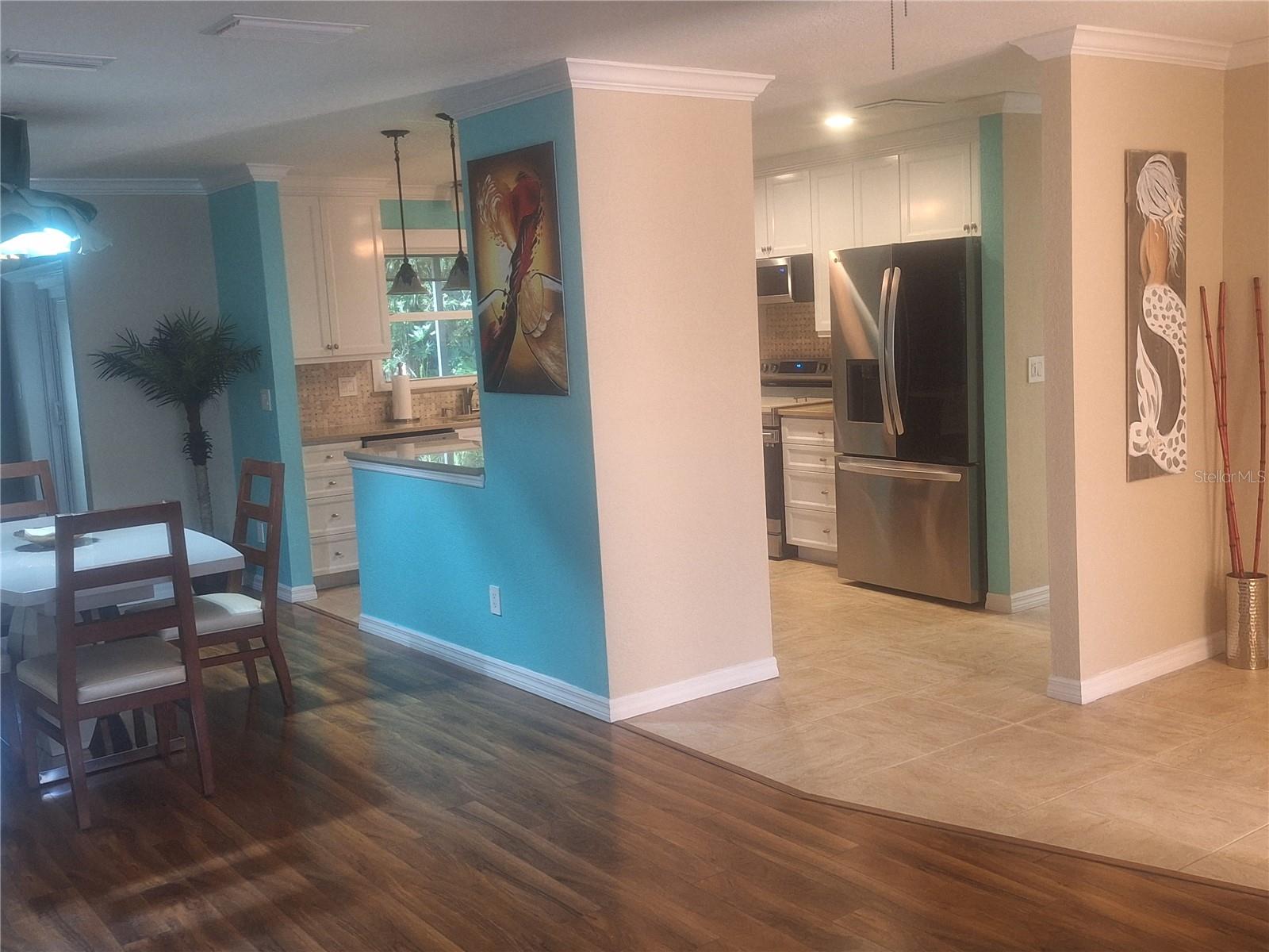 9613 LEEWARD AVE — photo 9