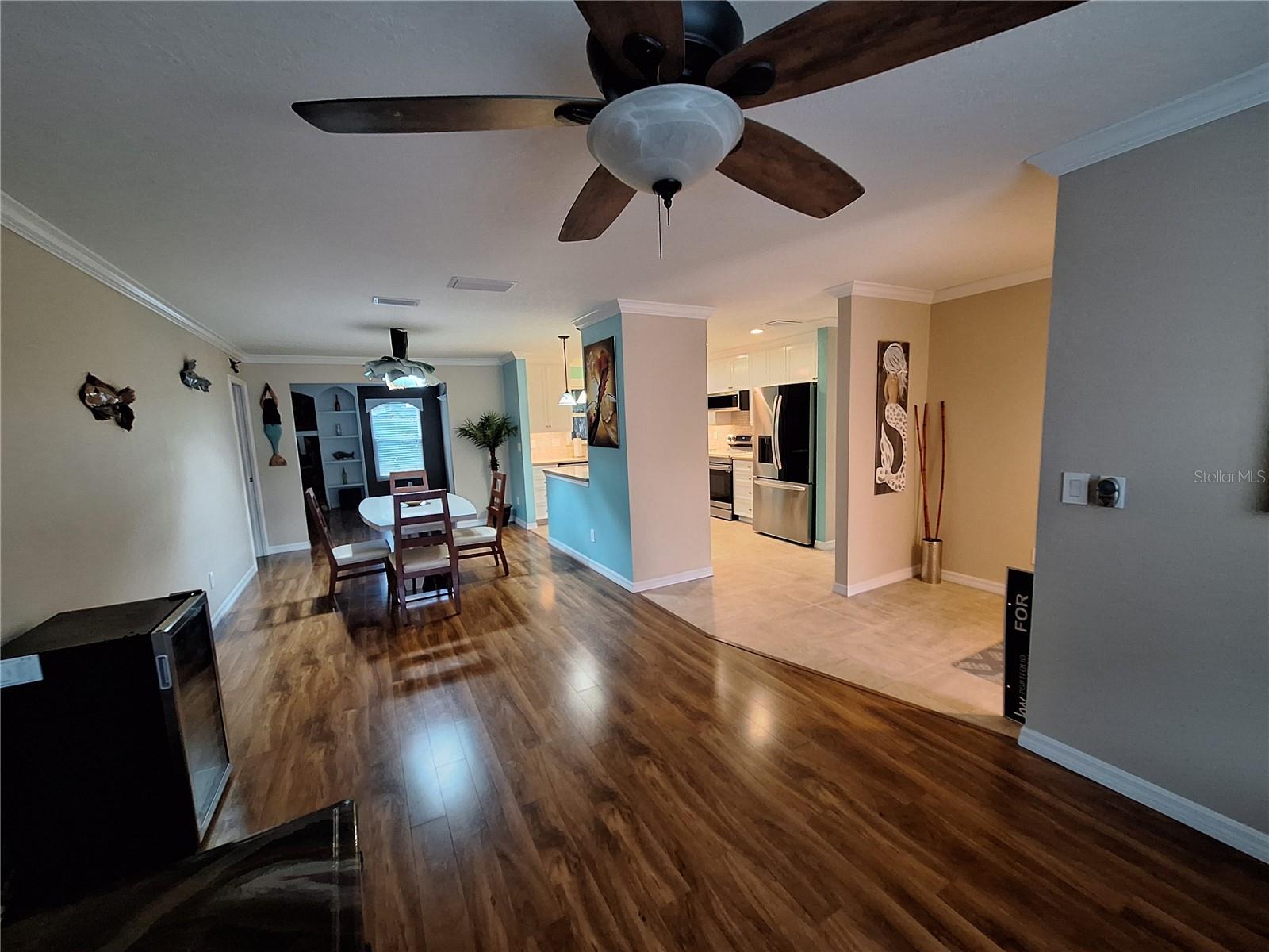 9613 LEEWARD AVE — photo 32