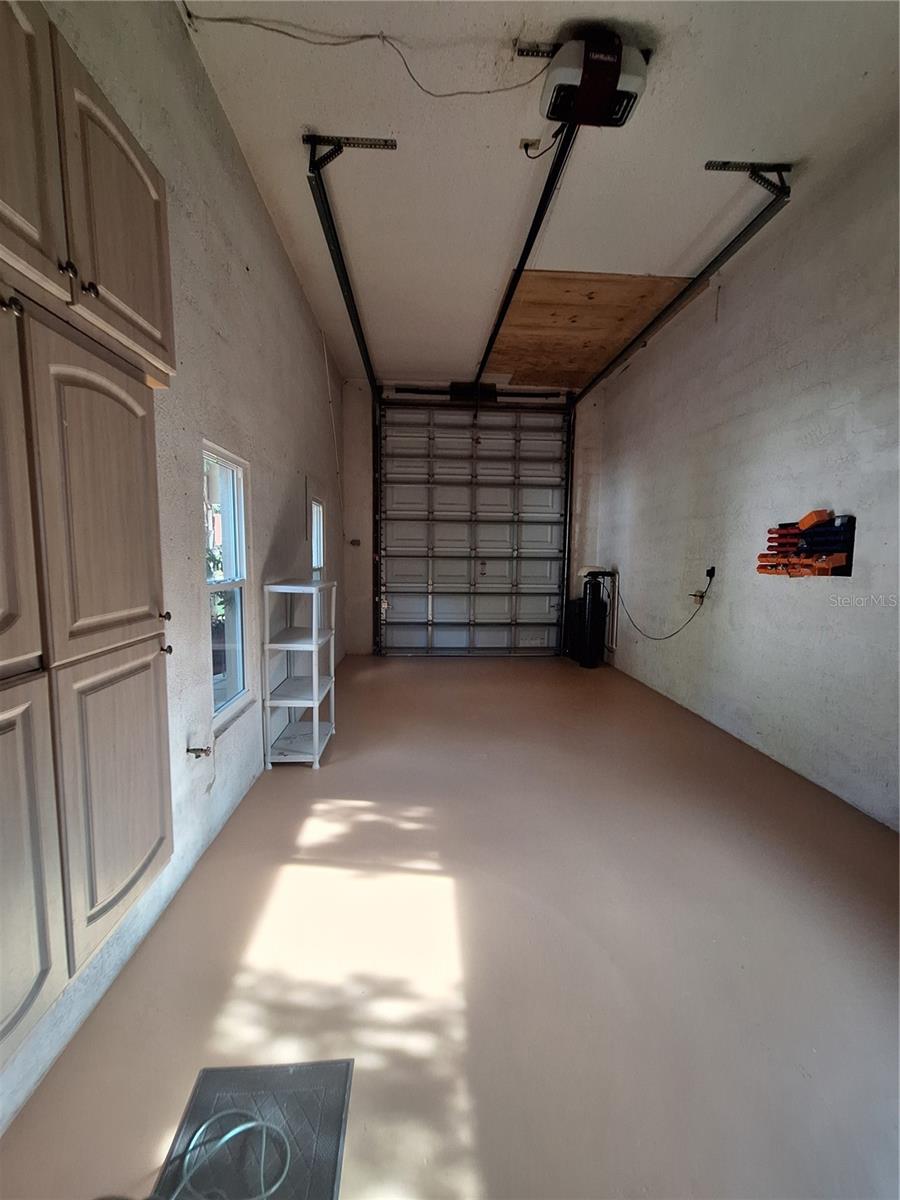 9613 LEEWARD AVE — photo 59