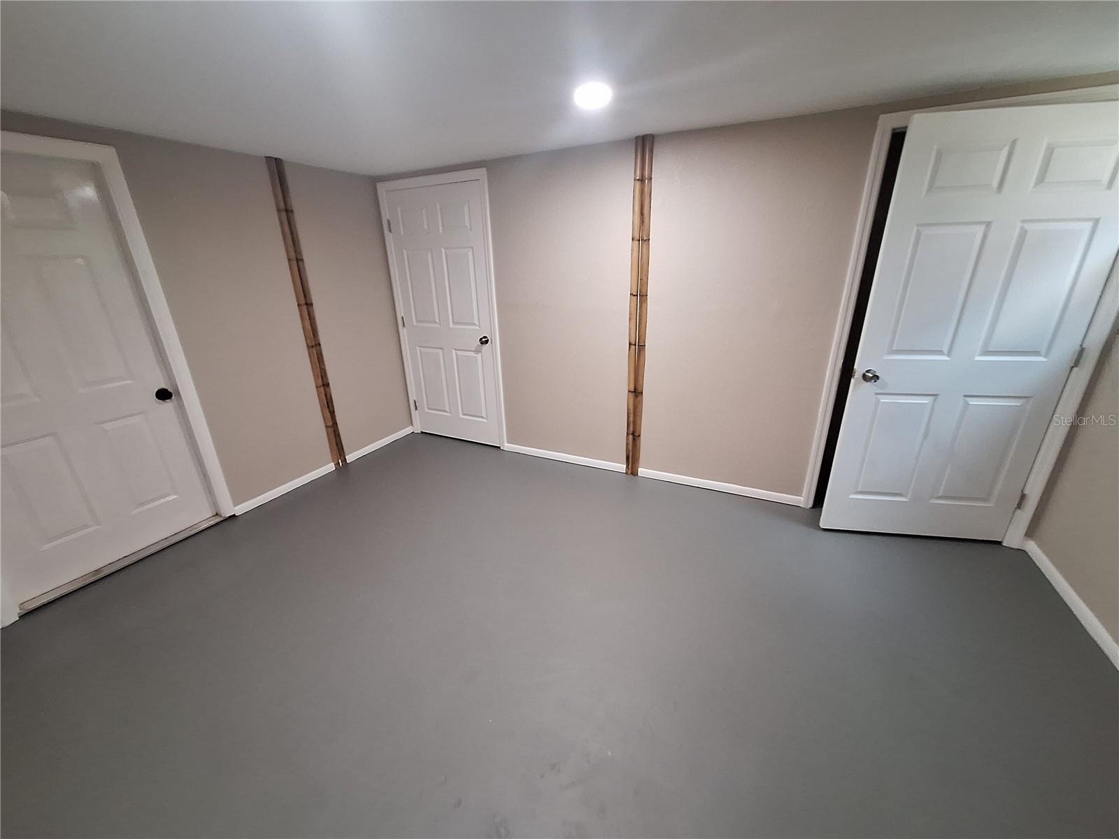 9613 LEEWARD AVE — photo 58