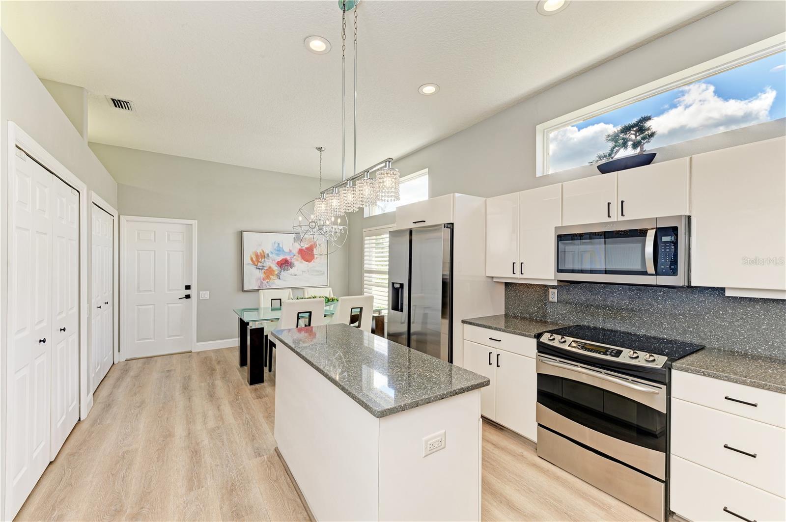 6622 OAKBROOKE CIR — photo 28