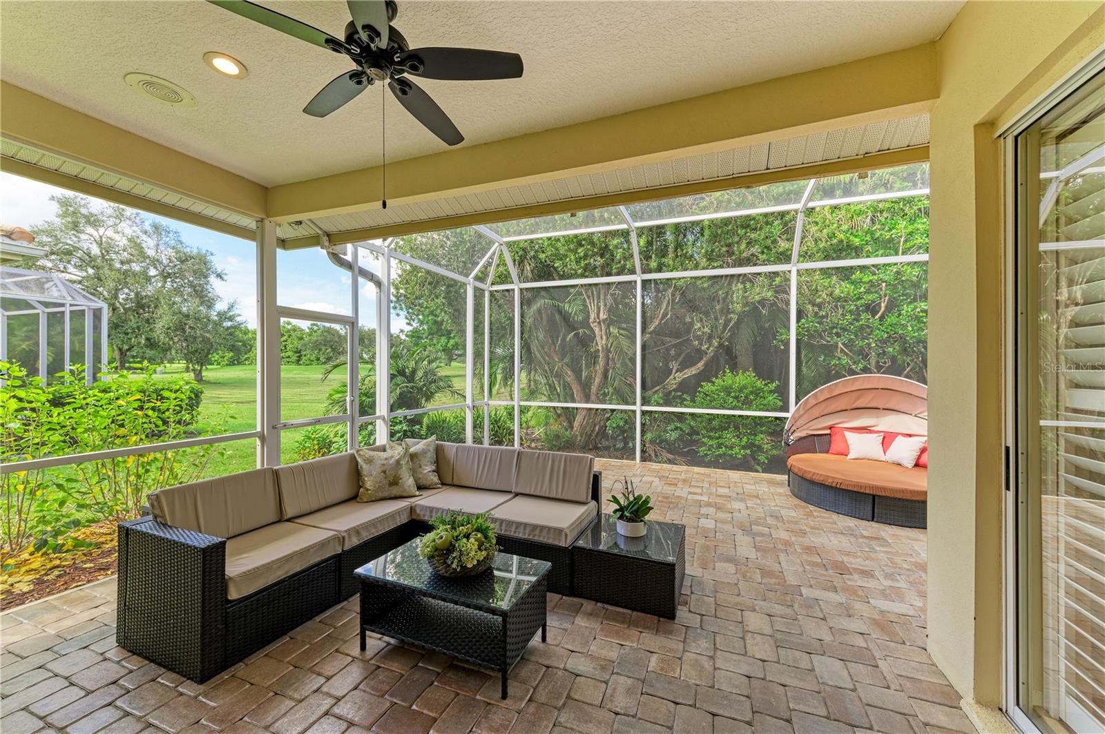 6622 OAKBROOKE CIR — photo 38