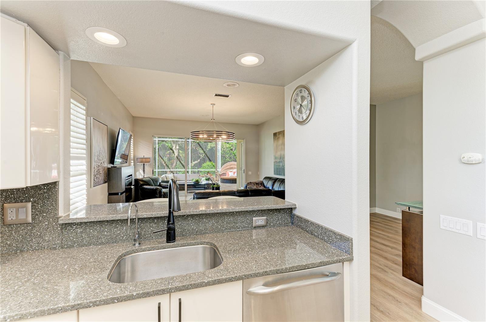 6622 OAKBROOKE CIR — photo 32