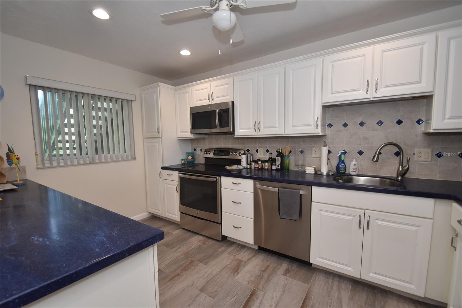 1520 PELICAN POINT DR #BA153 — photo 3