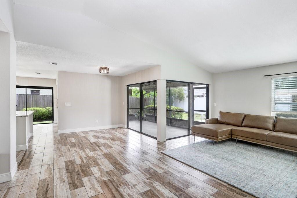4412 STONEHENGE RD — photo 6