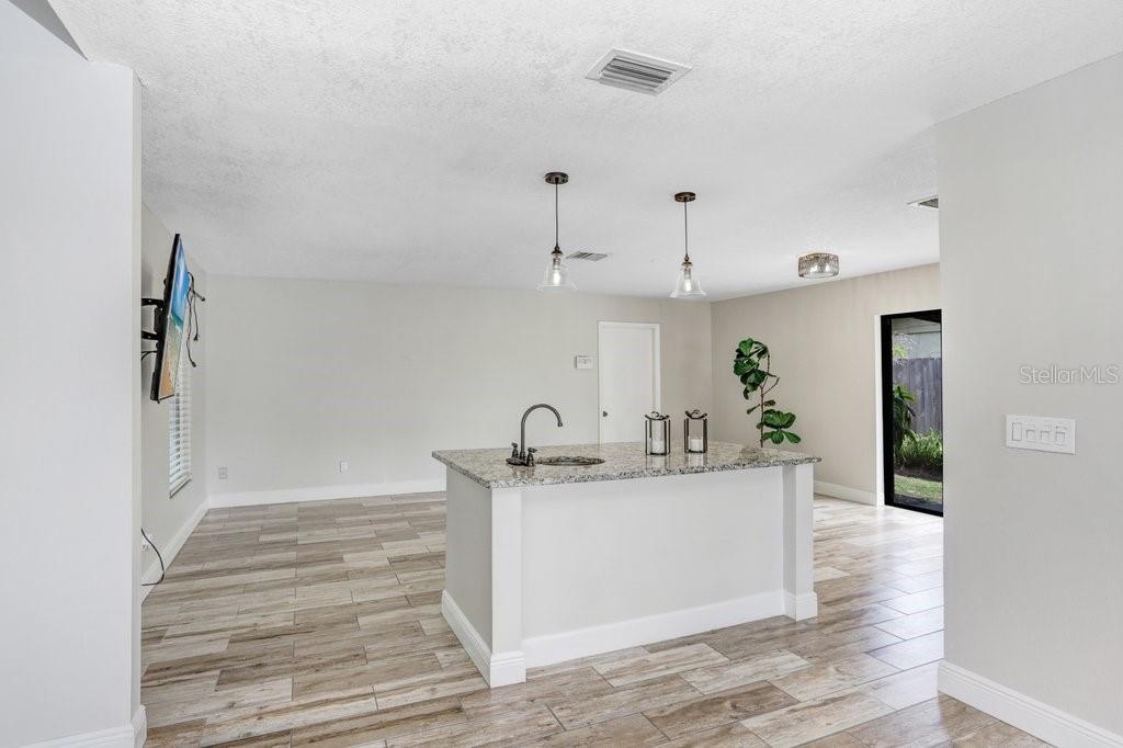 4412 STONEHENGE RD — photo 11