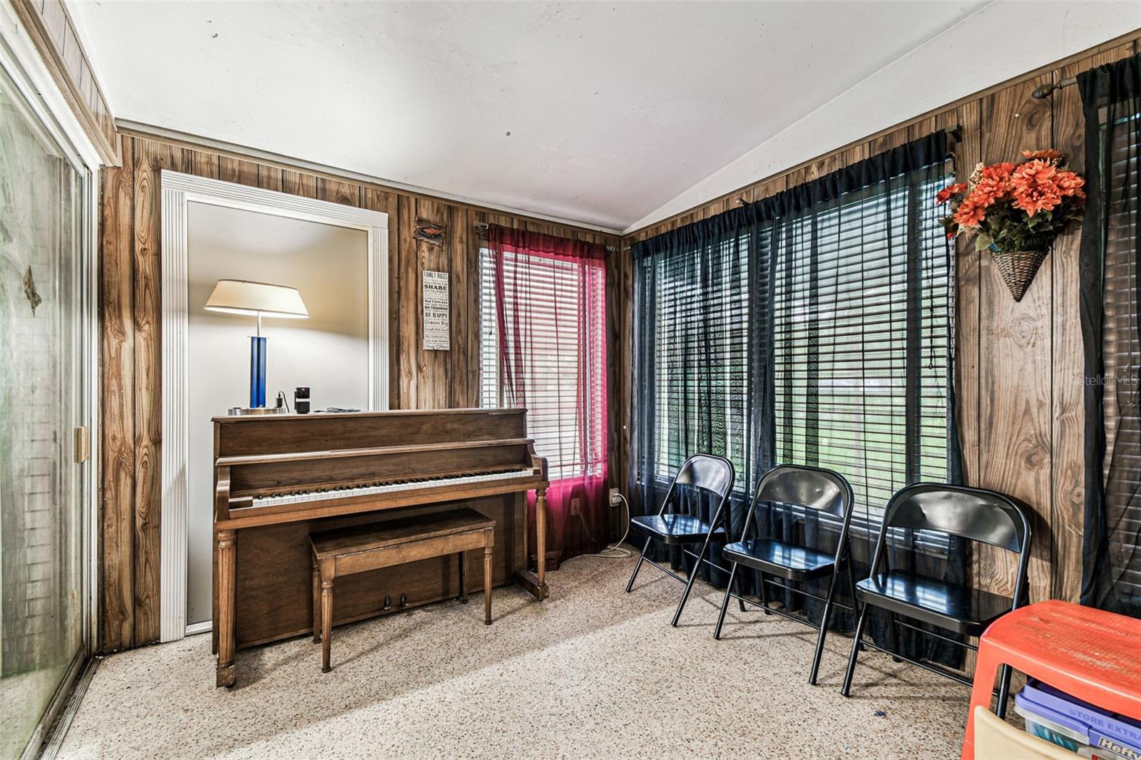 7512 RHODE ISLAND DR — photo 10