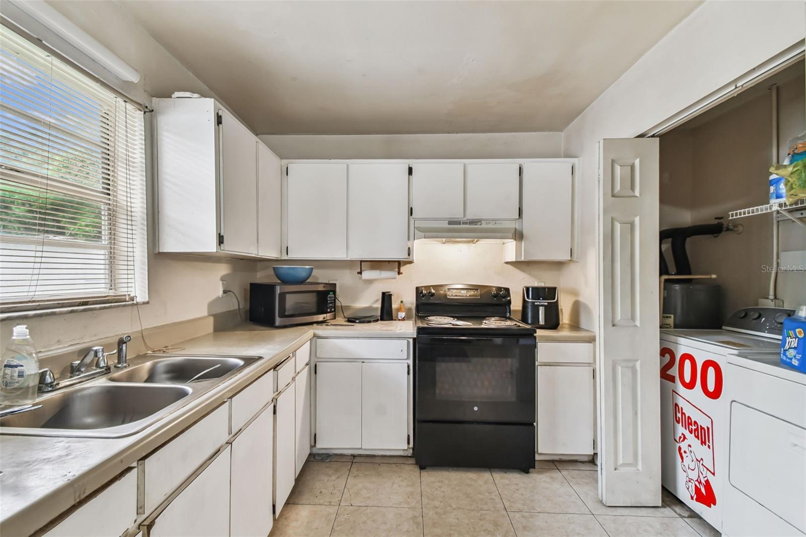 8205 N SEMMES ST — photo 16