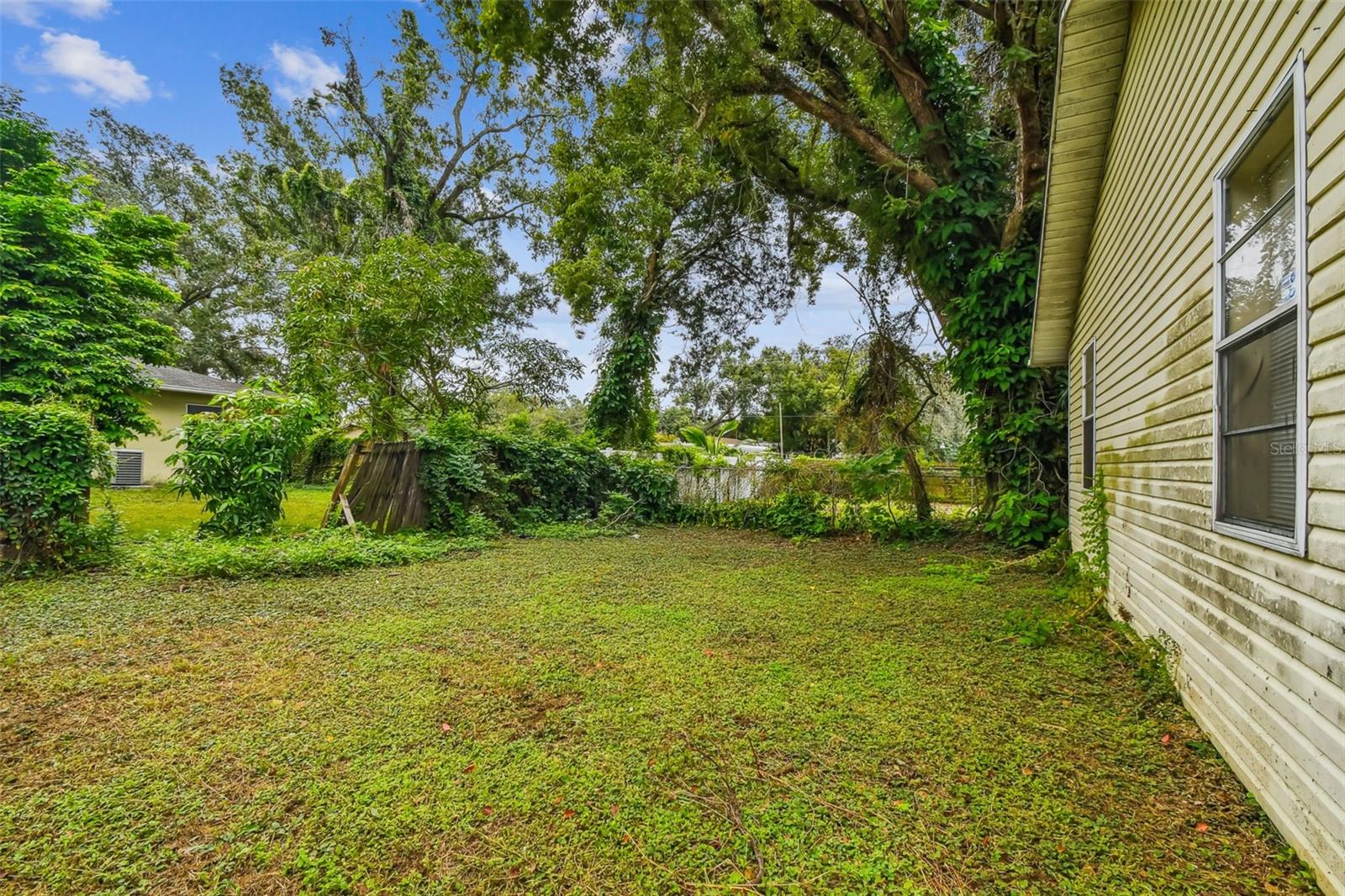 8205 N SEMMES ST — photo 5