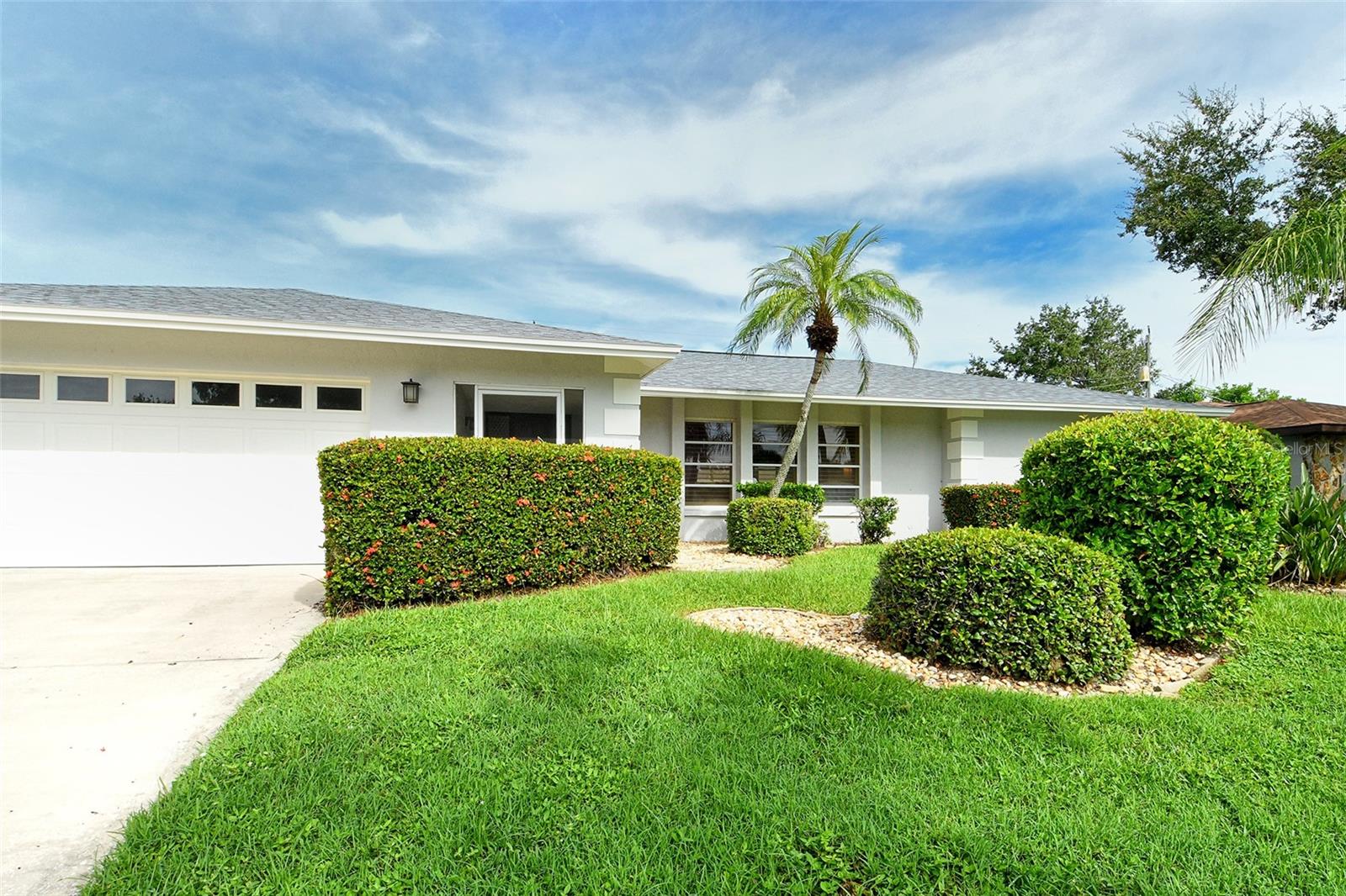 6722 ROXBURY DR — photo 4